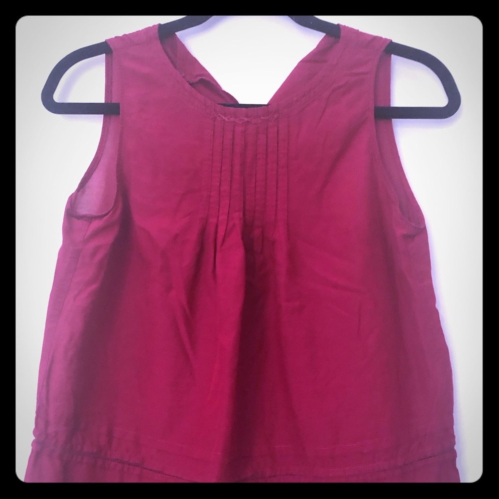 Beautiful sleeveless top!